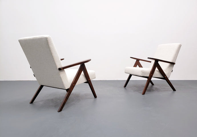 Set Of Two Mid Century Easy Chairs Model B 310 Var In Ivory